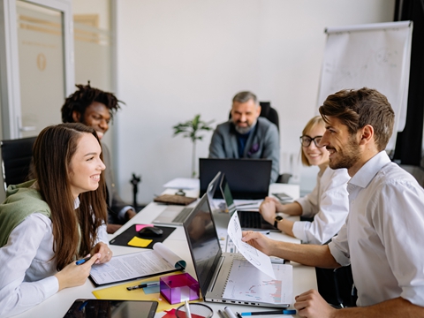 為何香港企業(yè)仍是注冊(cè)首選？解析其魅力與機(jī)遇