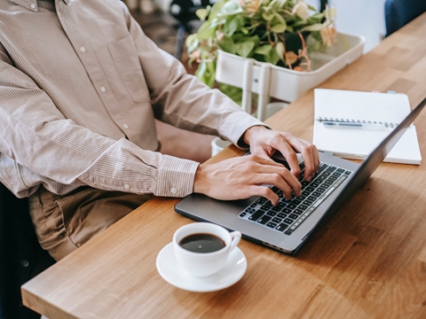 阿聯(lián)酋公司開戶銀行選擇指南：本地、國際與電子銀行對比